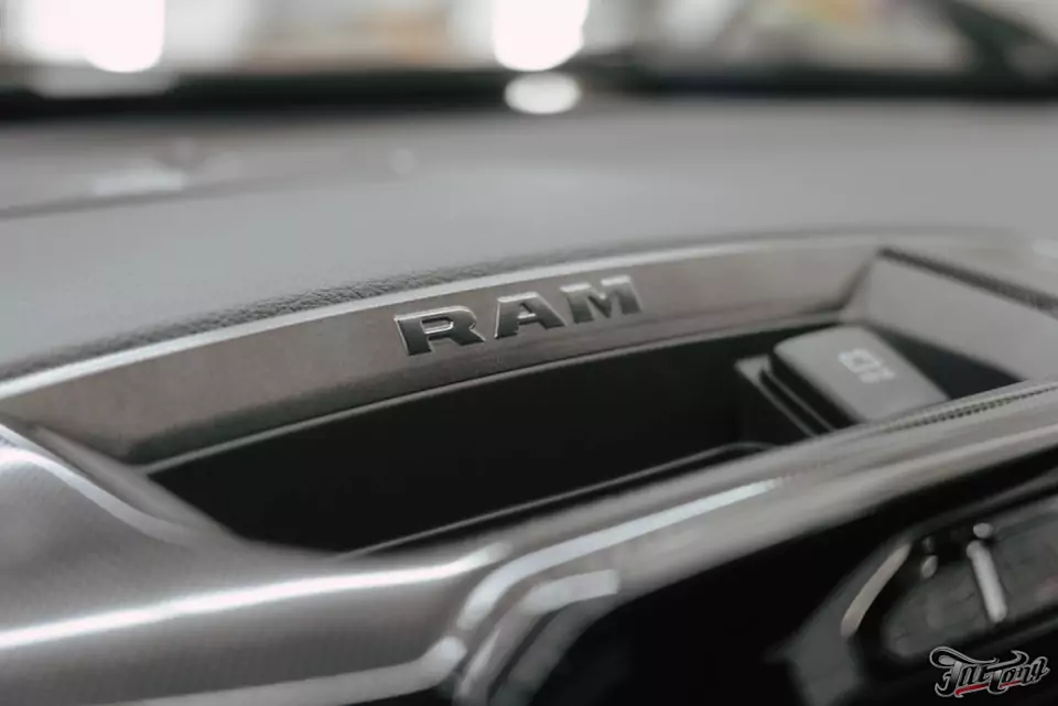 Предпродажная подготовка RAM 1500 в отделе детейлинга